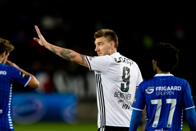 Nicklas Bendtner og Rosenborg stikker av med mange millioner fra årets Eliteserien i fotball.