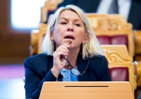 Kommunal- og moderniseringsminister Monica Mæland (H) mener regjeringen har et stykke igjen.