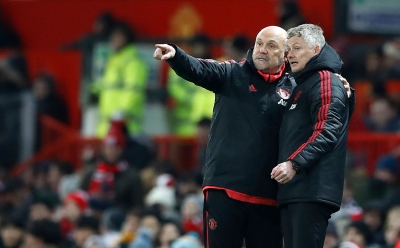 Ole Gunnar Solskjær og assistent Mike Phelan måtte se sitt Mancheser United-lag dele poeng hjemme for Burnley tirsdag. 