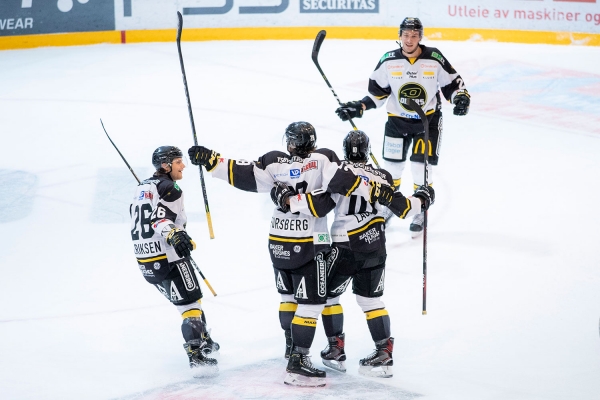 Stavanger Oilers vant komfortabelt hjemme mot bunnlaget Ringerike tirsdag. Her fra en kamp mot Vålerenga i oktober. 