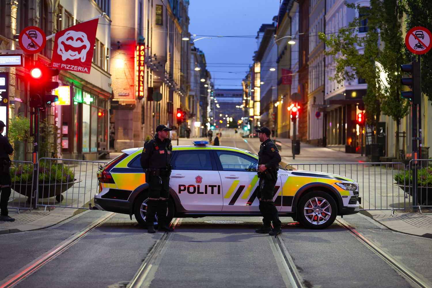 Klokken 6 onsdag morgen ble Oslo sentrum sperret av.