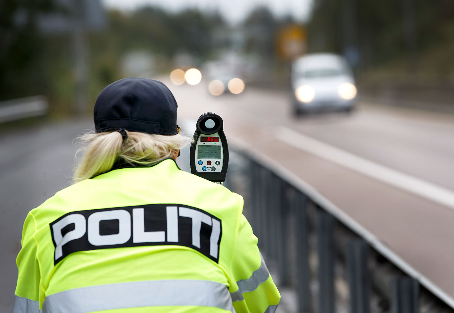 Utrykningspolitiet og flere organisasjoner vil ha slutt på at det blir varslet om politiets kontroller i sosiale medier. 