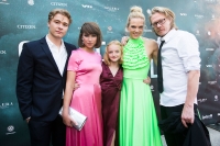 Fra premieren på Colosseum kino i Oslo fredag ettermiddag. (t.v) Jonas Hoff Oftebro, Kathrine Thorborg Johansen, Edith Haagenrud-Sande, Ane Dahl Torp og Kristoffer Joner.